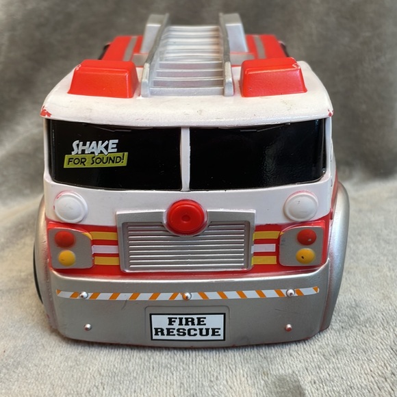Car~Kid Galaxy ST16103A Fire Rescue Truck 2015 Shake For Sound Soft Plastic Body - Picture 3 of 9